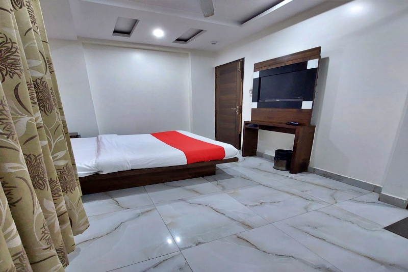 Hotel Saffron Inn - 5