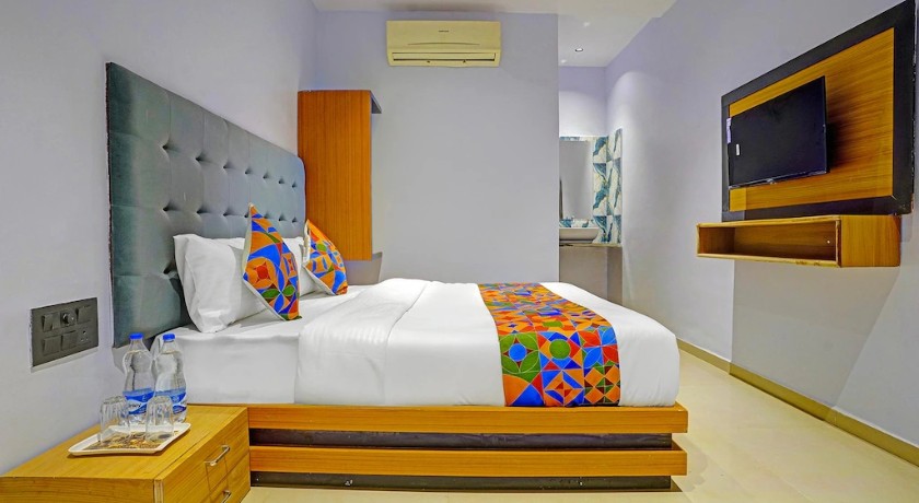 List of hourly Hotels in surat - 4