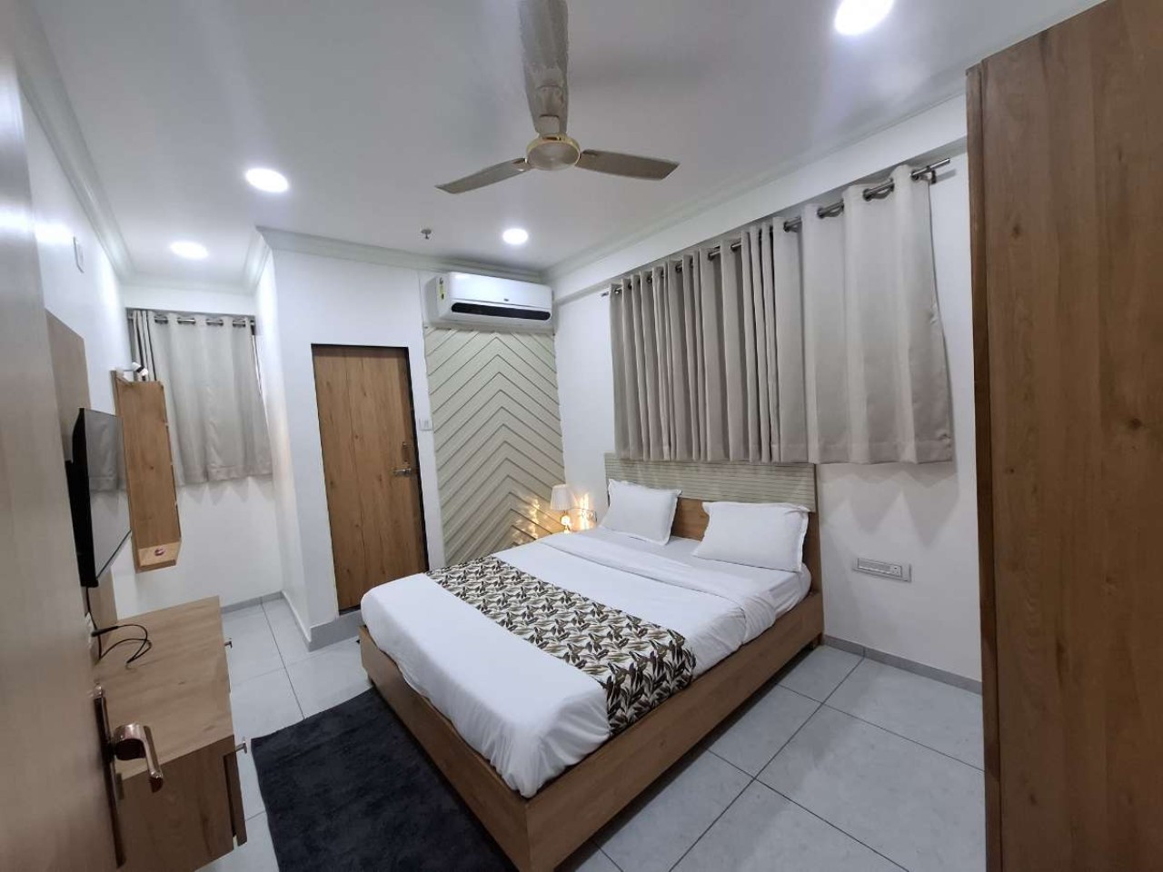 Hotel Pulse Town - 1