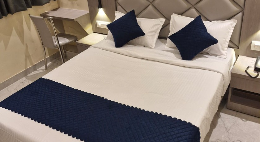 The Beatle Hotel - 4