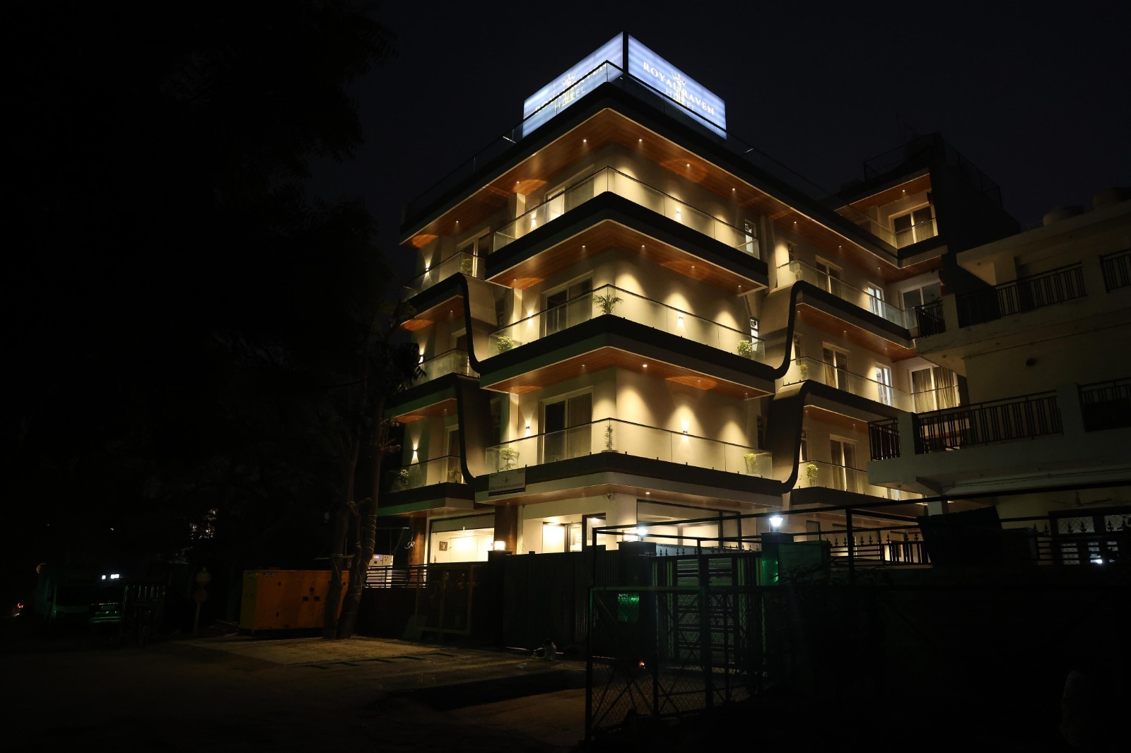 Hotel Sarla Inn - 2
