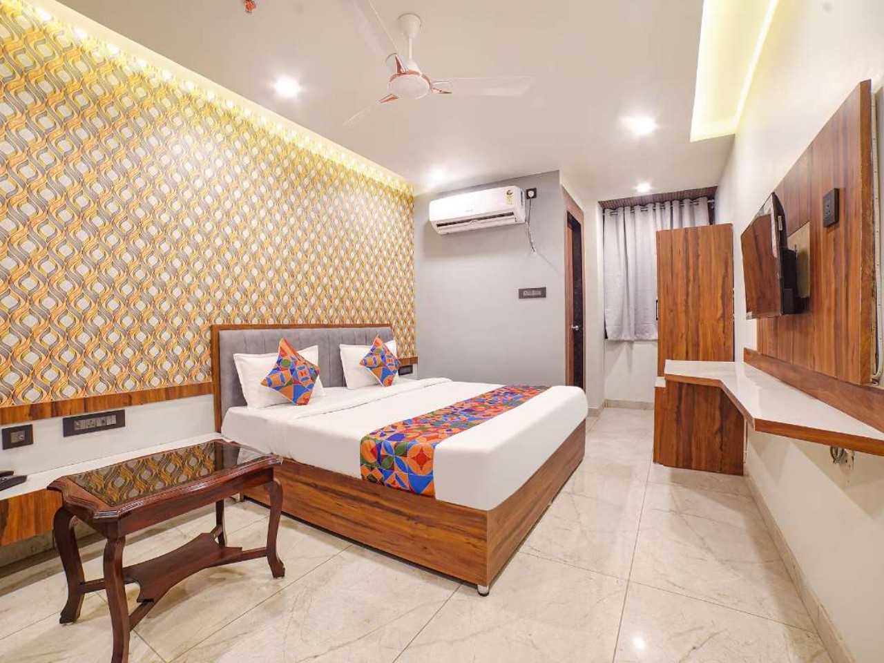 Hotel Jashan Palace - 1