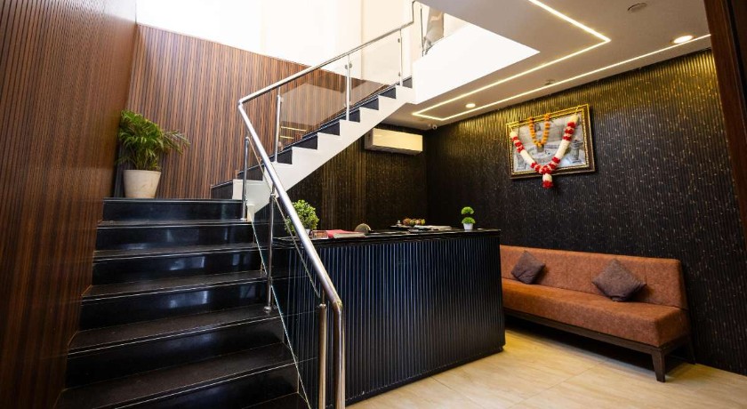 List of hourly Hotels in indore - 2