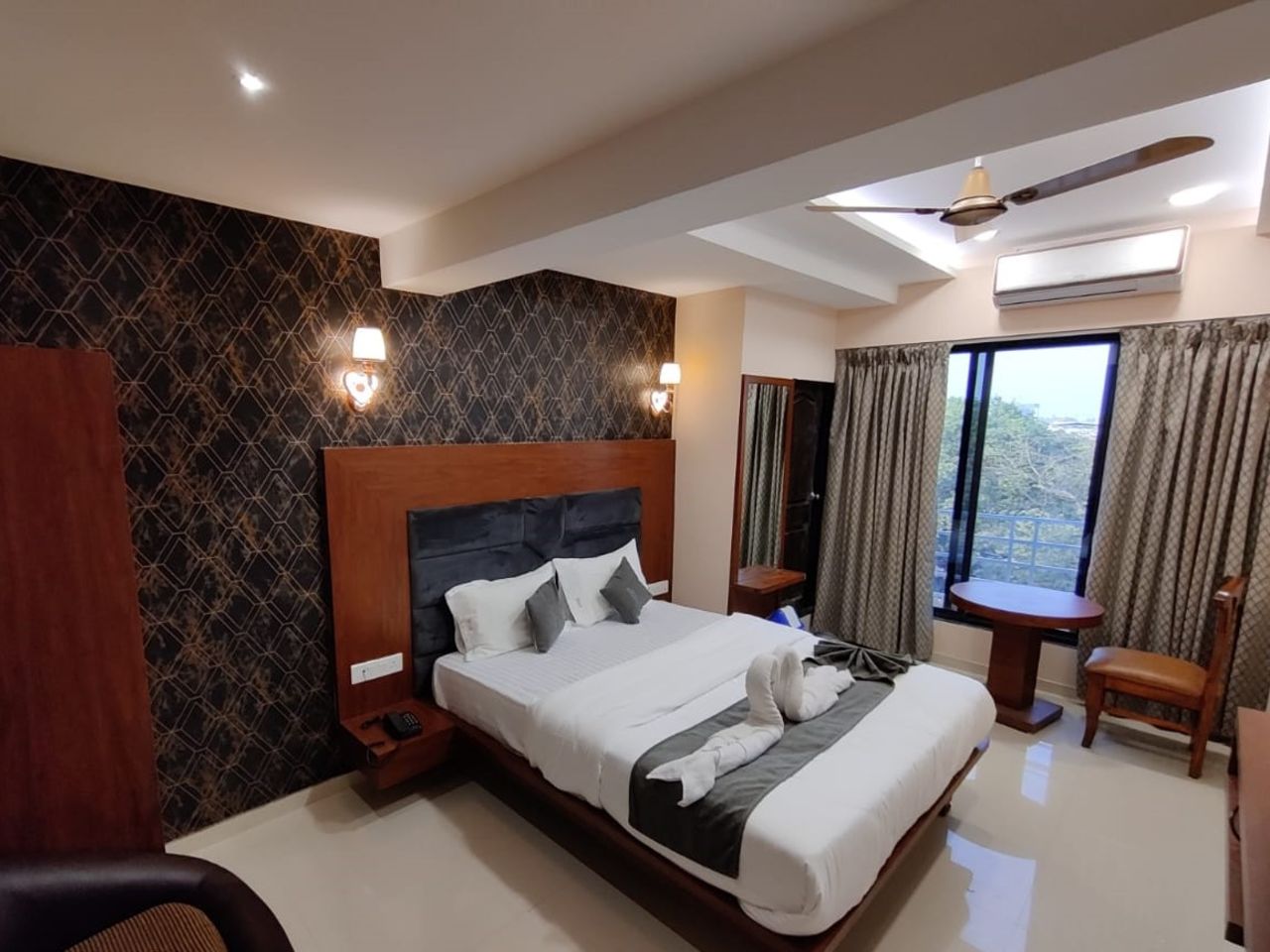 De Grandeur Hotel - 1