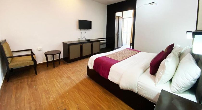 Hotel Vasundhra Grand thumbnail 4