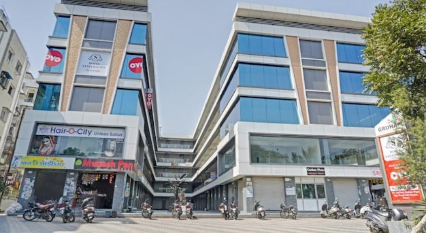 Hotel Utsav Galaxy - 2