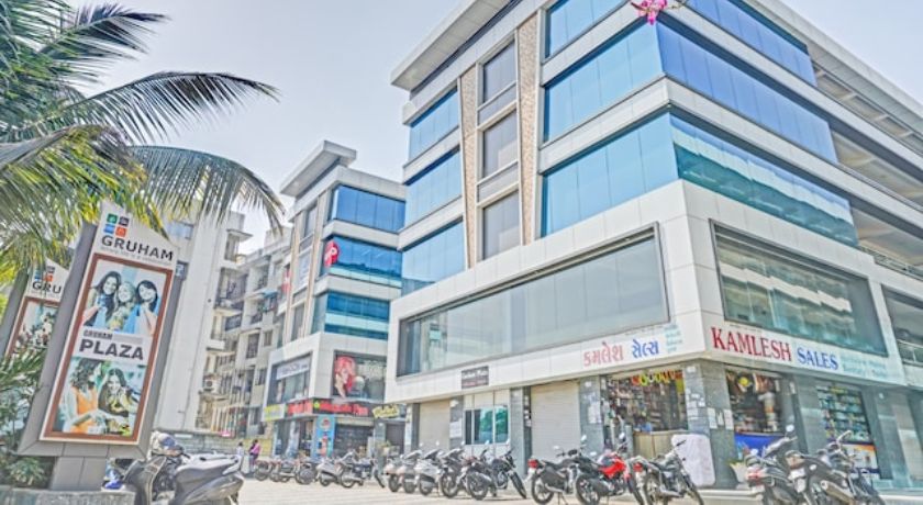 Hotel Utsav Galaxy - 3