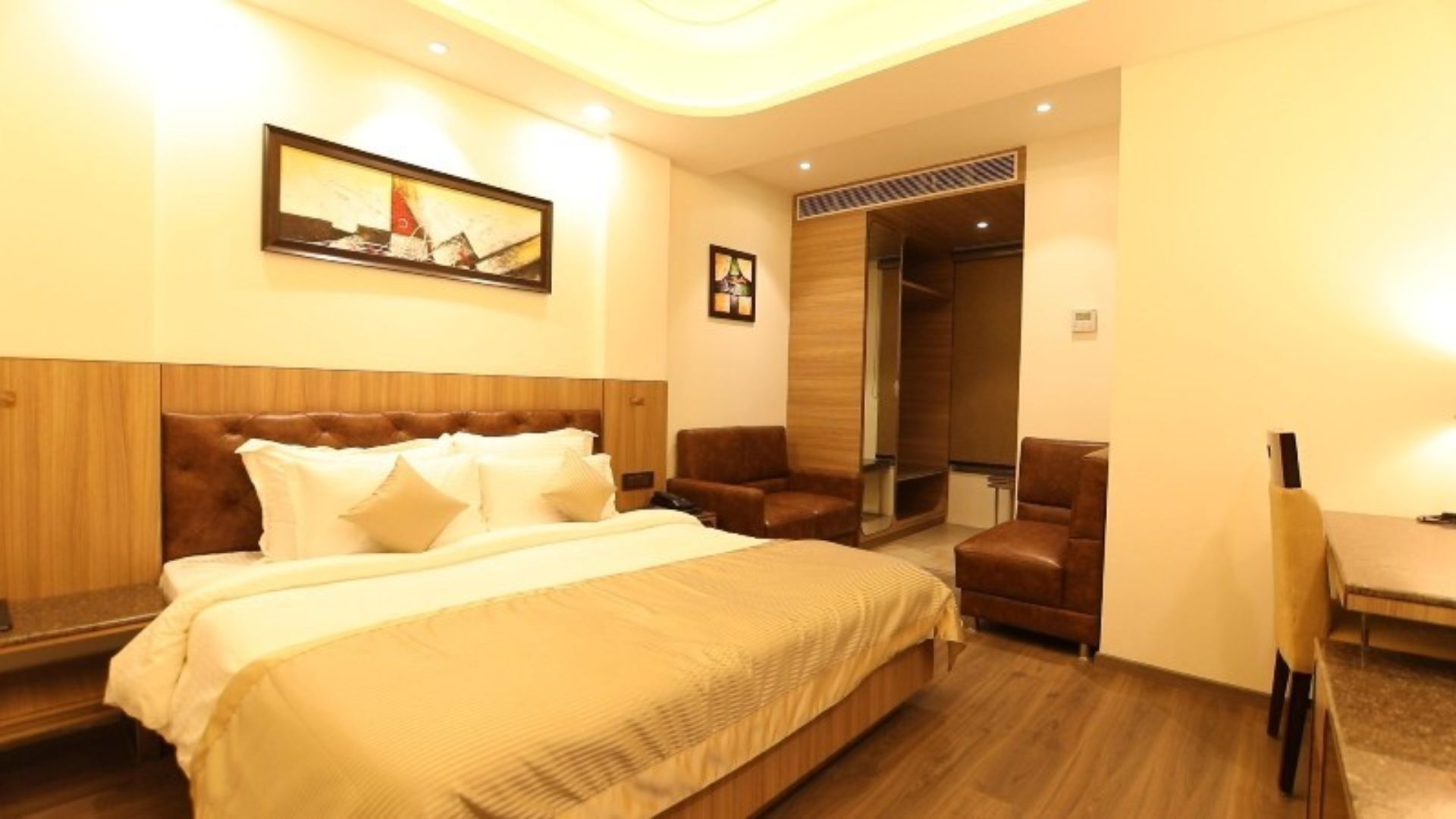hotels in lucknow - 1