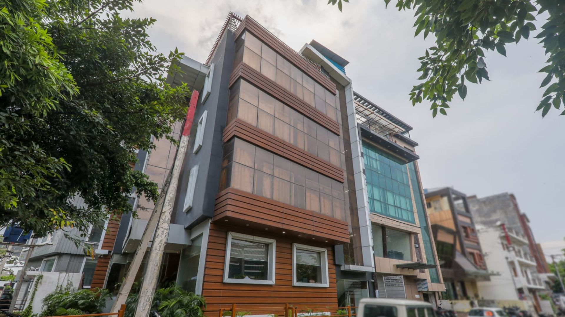 Sethi Grand Hotel - 1