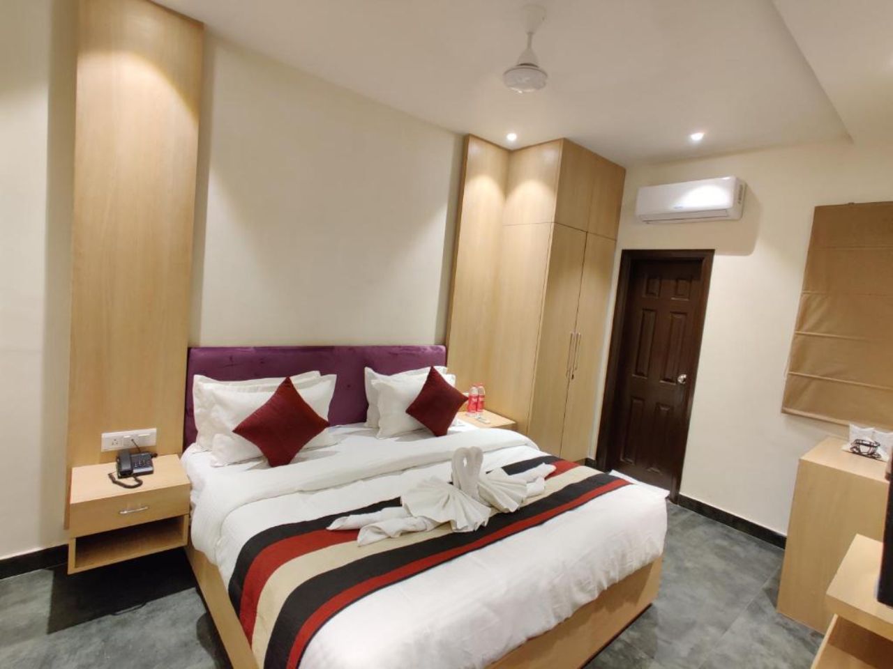 Hotel Prince Paradise - 1