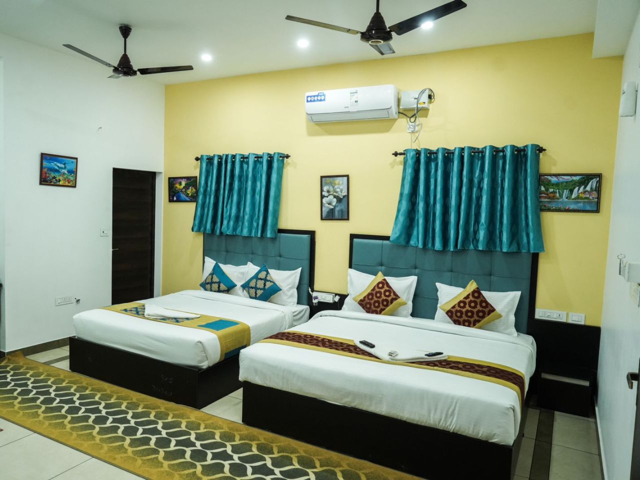 Hotel Palmyra Grand Inn - 1