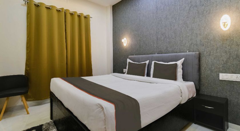 Hotel Dlive Indore - 3