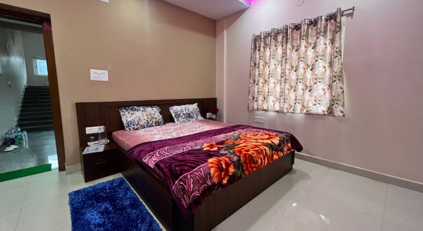 Sam Premium Hotel - 2