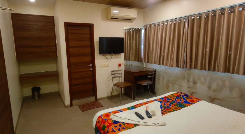 Hotel Regalia Suites - 3