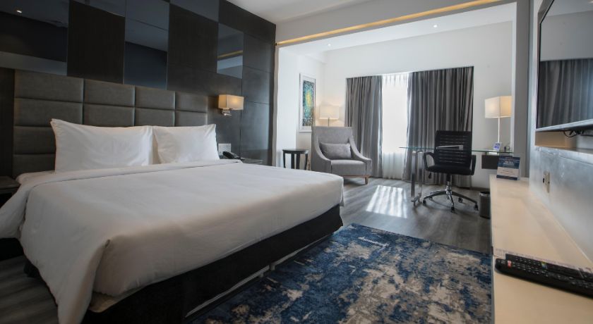 The Regal Park Hotel - 3