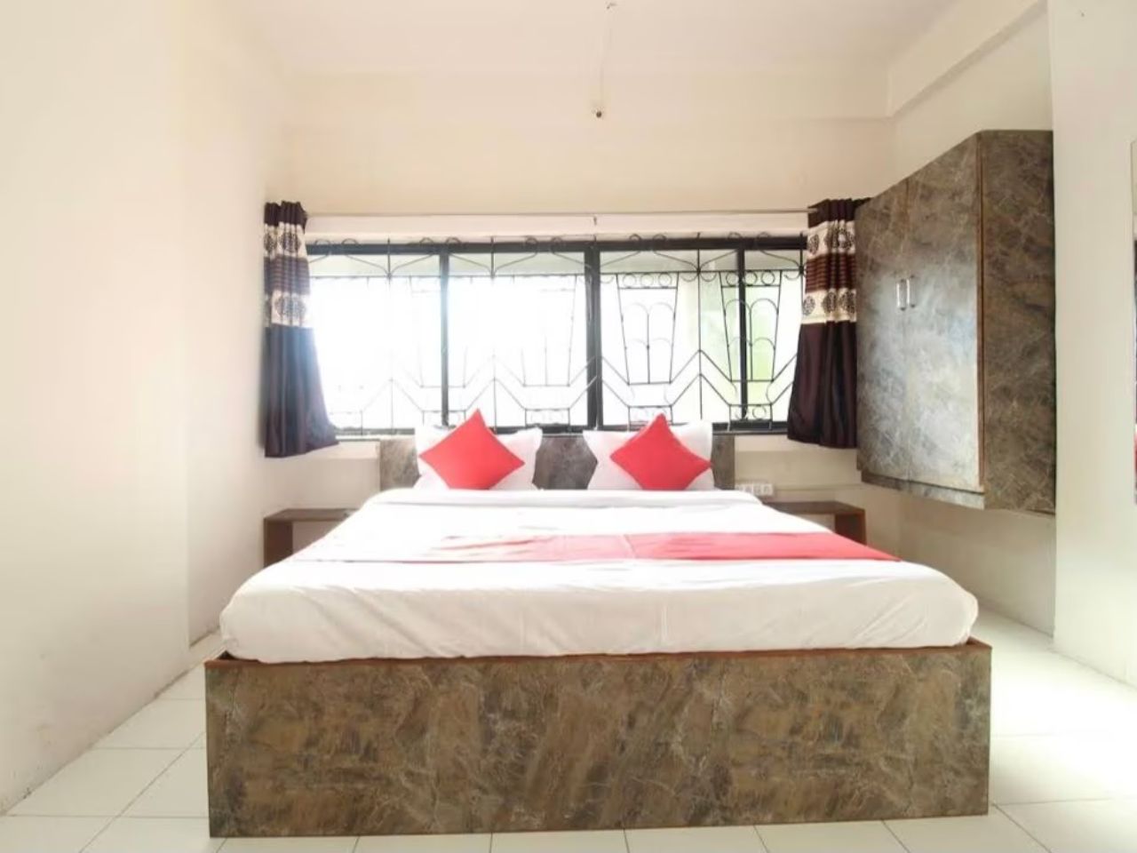 List of hourly Hotels in nashik - 1