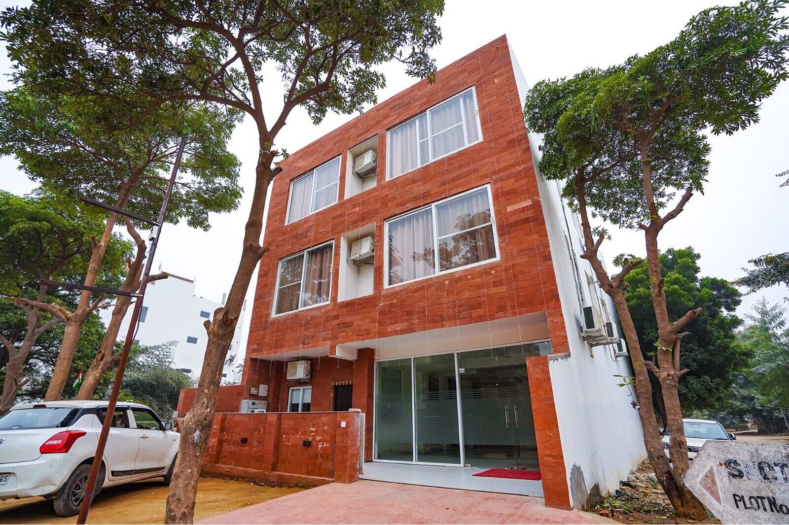 List of hourly Hotels in noida - 2