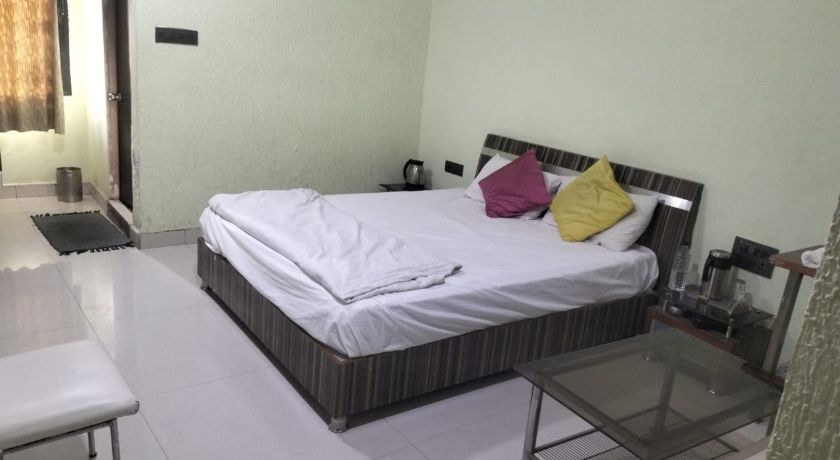 Hotel Parashar Check In - 4