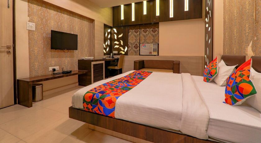Hotel Shree Galaxy - 4