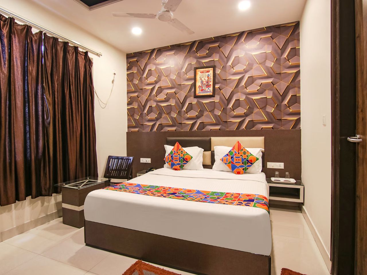 Hotel BR Grand With Nimo Night Club - 1