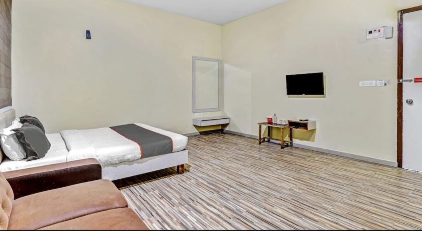 hotels in surat - 3