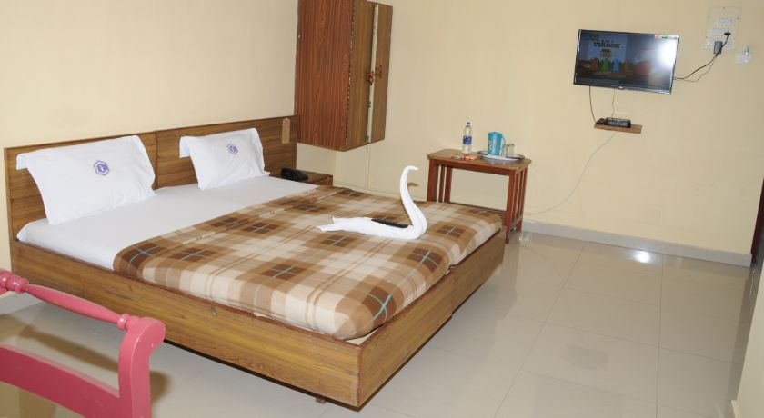 Raja Residency - Near Isha yoga - 2