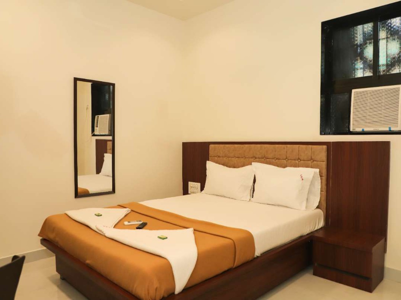 Hotel Sunday Residency - 1