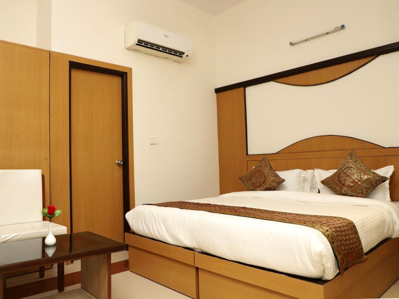 Hotel Taj Elevate - 1