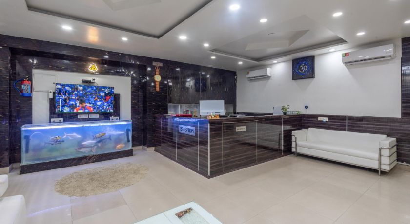 Hotel White thumbnail 2