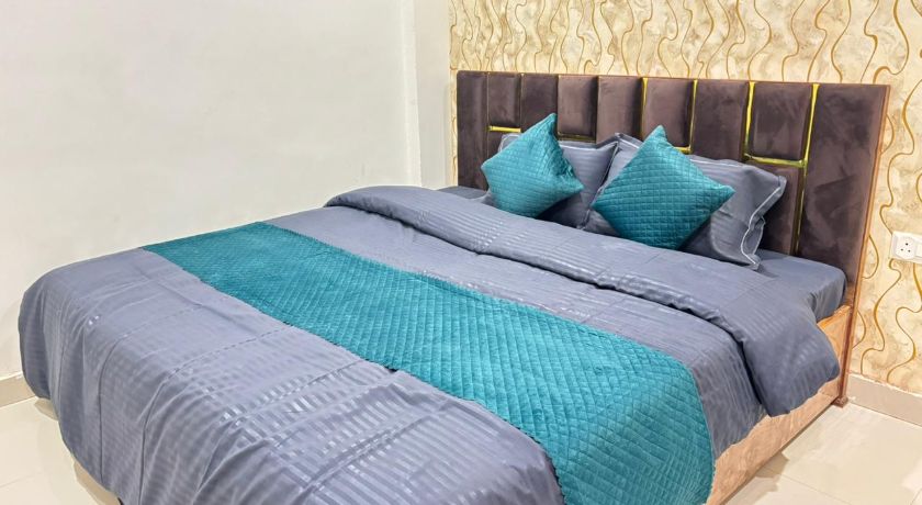 Hotel Glory Residency and Cafe - 4