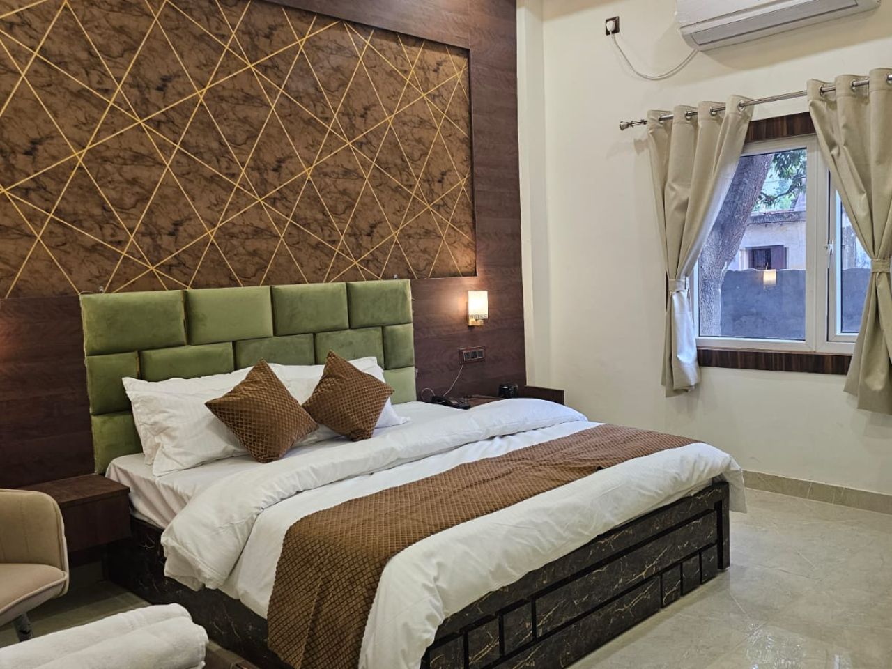 Aangan Guest House - 1