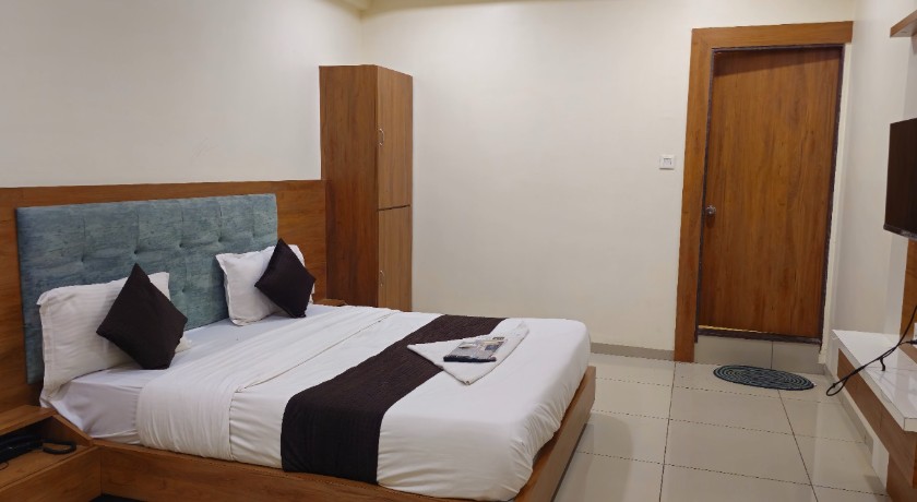 The Clove Leaf By Hotel Krishna Palace - 2