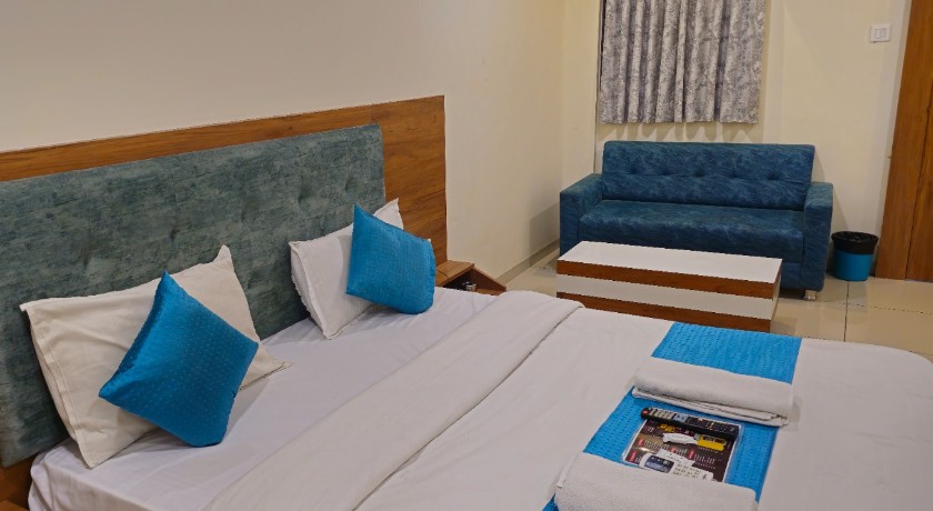 The Clove Leaf By Hotel Krishna Palace - 3