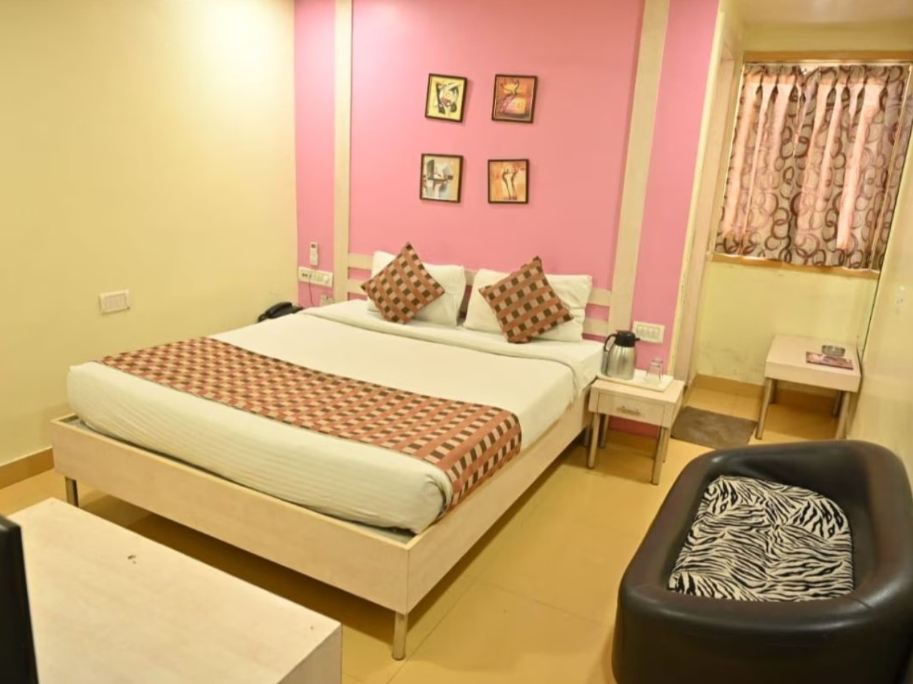 List of hourly Hotels in ranchi - 1