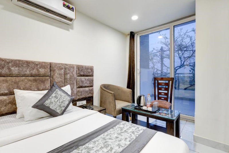 Hotel Airport Near Yashobhumi - 4