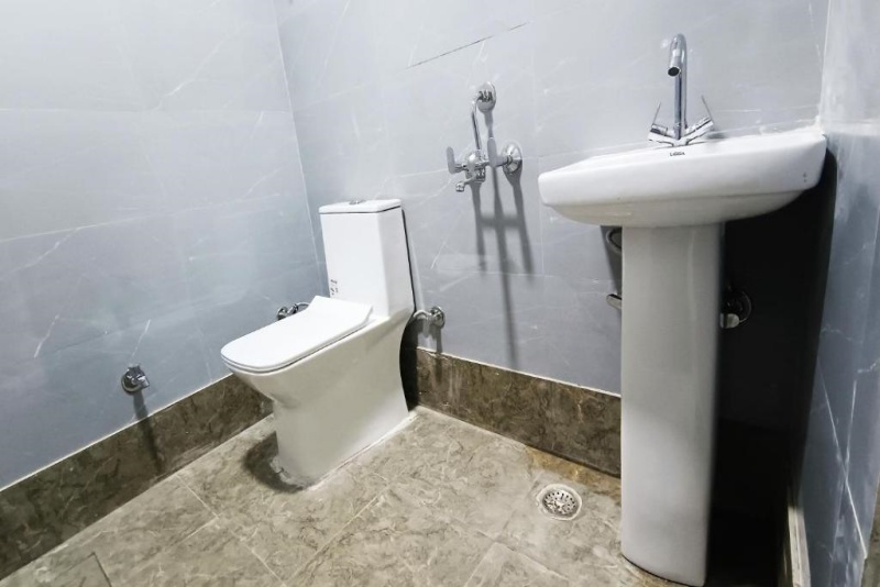 Hotel Corner View - 5